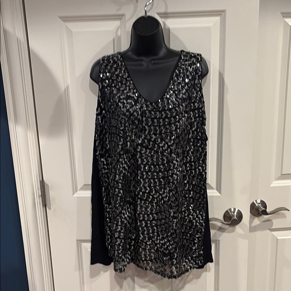 Lane Bryant 22/24 Sequin Sleeveless Black and Silver top - new with tags - Picture 1 of 3